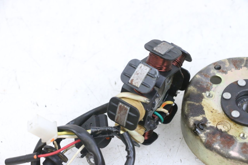 photo de ROTOR ESTATOR PEUGEOT KISBEE 4T 50 (2010 - 2017) - Estado de la superficie y material