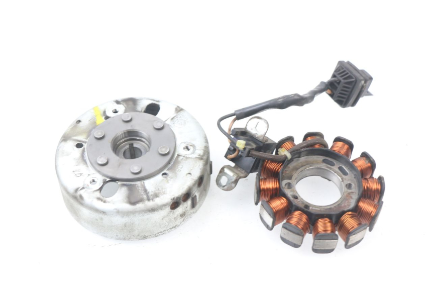 photo de ESTATOR PIAGGIO LIBERTY 4T 50 (2004 - 2008) - Vista principal