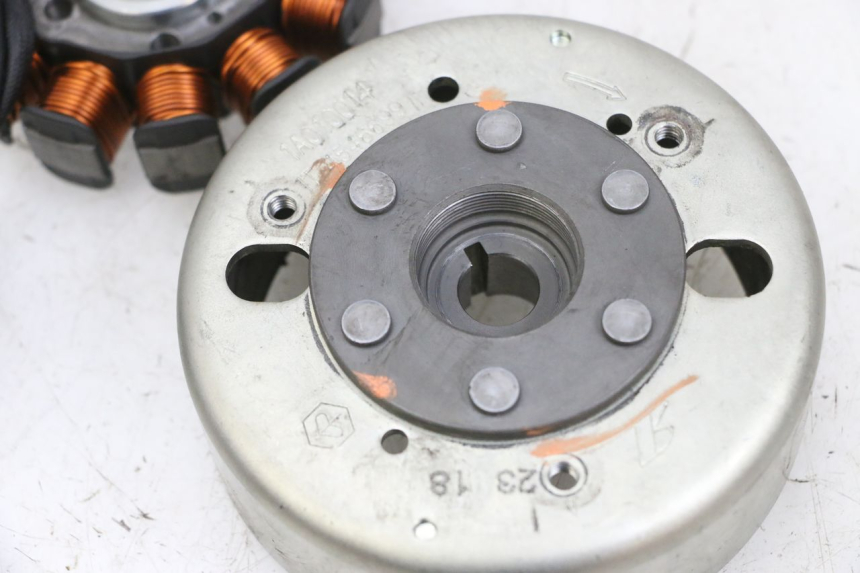 photo de ESTATOR PIAGGIO NEW TYPHOON 50 (2018 - 2021) - Otra perspectiva