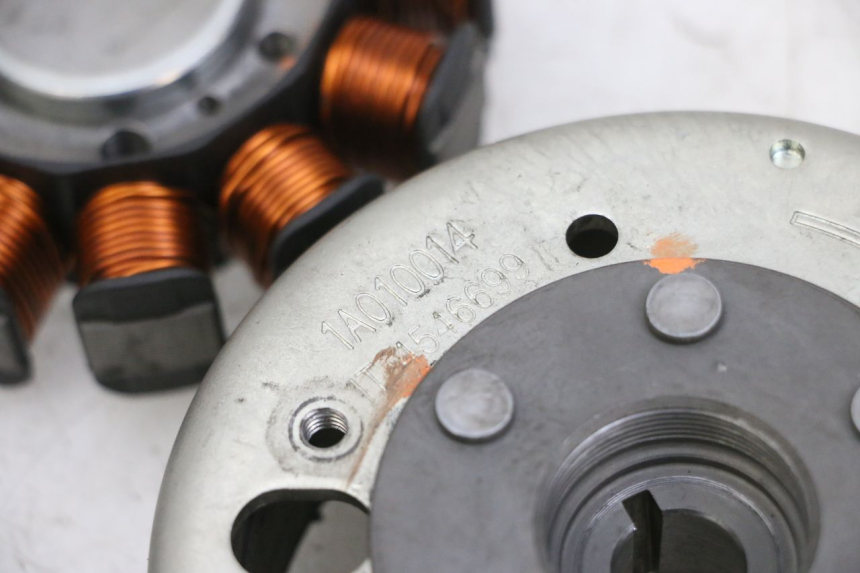 photo de ESTATOR PIAGGIO NEW TYPHOON 50 (2018 - 2021) - Primer plano técnico