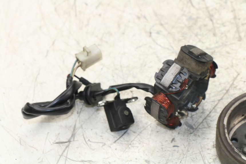 photo de ROTOR ESTATOR PEUGEOT CITYSTAR 50 (2013 - 2017) - Otra perspectiva