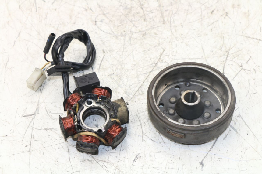 photo de ROTOR ESTATOR PEUGEOT CITYSTAR 50 (2013 - 2017) - Detalles de los puntos de fijación