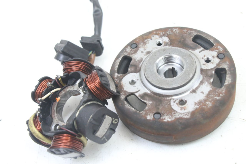 photo de ESTATOR PEUGEOT ELYSTAR 50 (2002 - 2014)