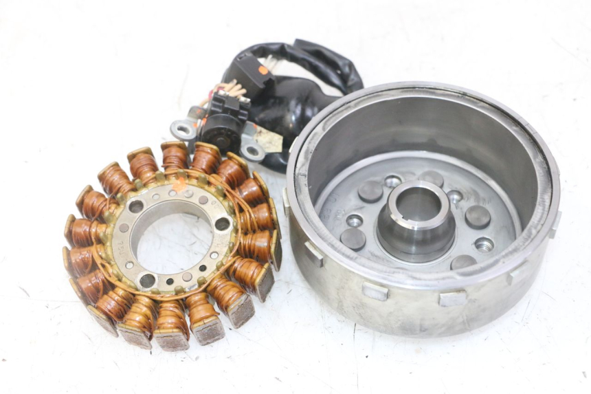 photo de ESTATOR YAMAHA XMAX X-MAX 125 (2006 - 2009)