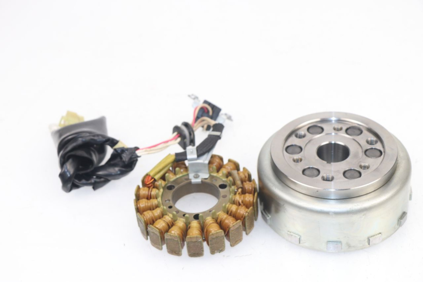 photo de ESTATOR YAMAHA XMAX X-MAX 125 (2006 - 2009)