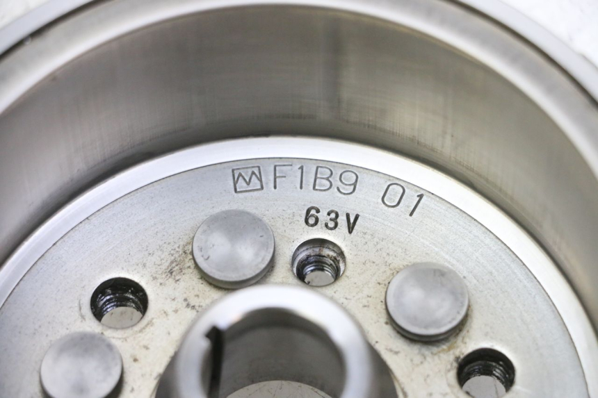 photo de VOLANTE MAGNETICO YAMAHA X-MAX XMAX 125 (2010 - 2014)