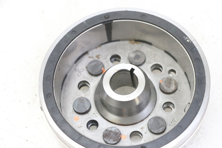photo de VOLANTE MAGNETICO YAMAHA FZS FAZER 600 (2001 - 2003)