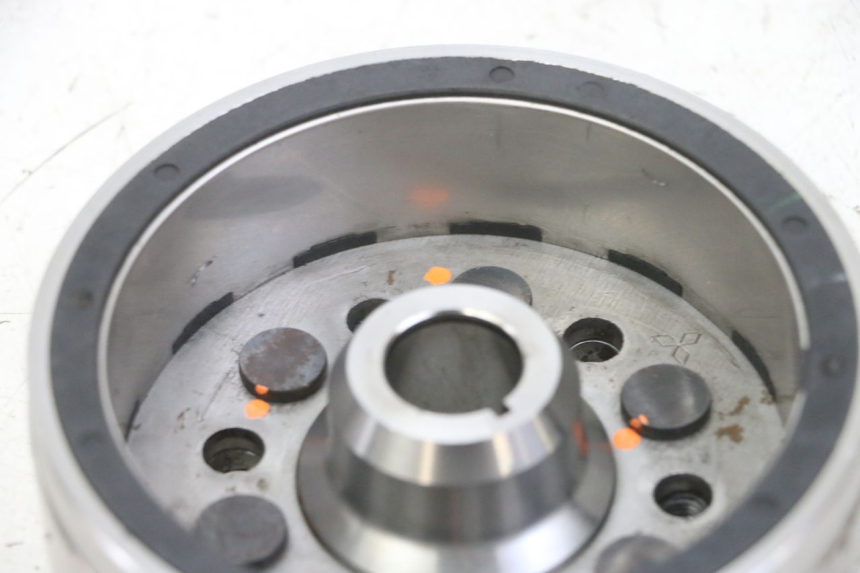 photo de VOLANTE MAGNETICO YAMAHA FZS FAZER 600 (2001 - 2003)