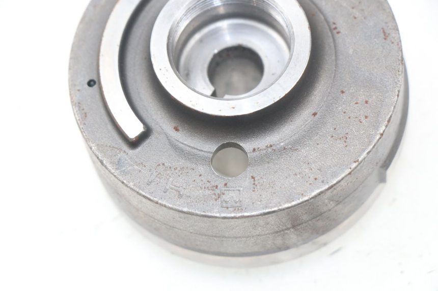 photo de VOLANTE MAGNETICO YAMAHA YZ-F YZF 250 (2007 - 2013) - Primer plano técnico