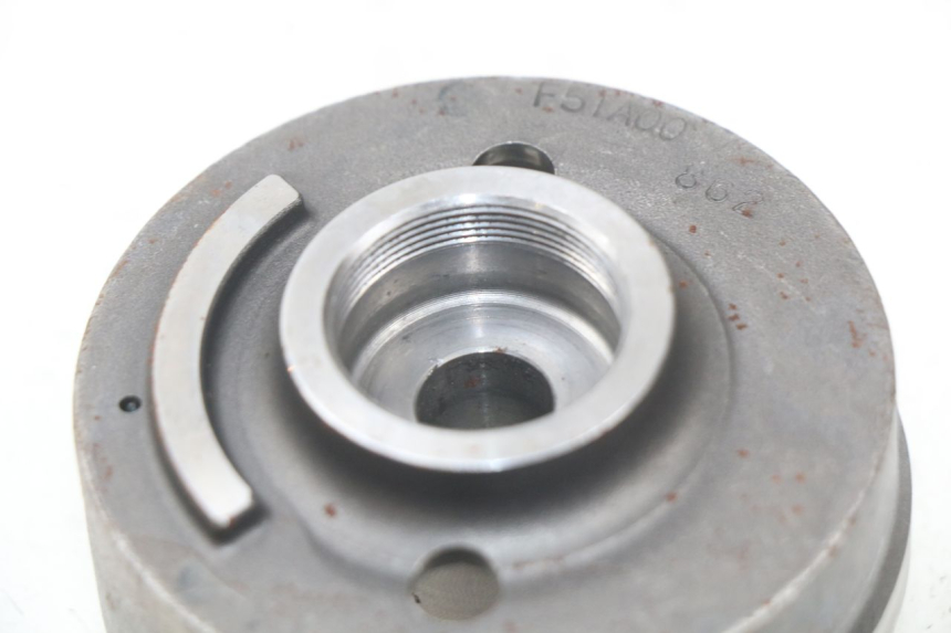 photo de VOLANTE MAGNETICO YAMAHA YZ-F YZF 250 (2007 - 2013) - Detalles de los puntos de fijación