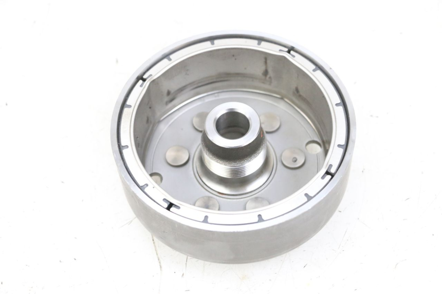 photo de VOLANTE MAGNETICO KAWASAKI ZR 7 750 (1999 - 2001) - Primer plano técnico