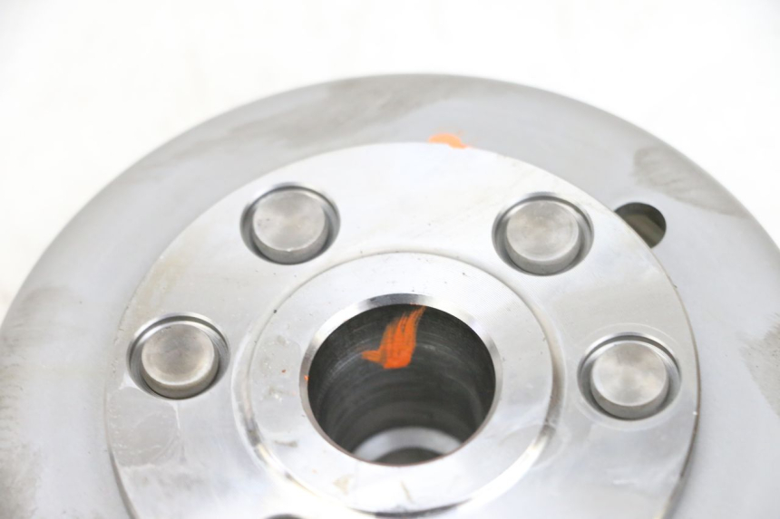 photo de VOLANTE MAGNETICO KAWASAKI ZR 7 750 (1999 - 2001) - Detalles de los puntos de fijación