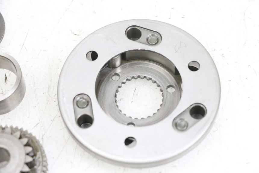 photo de ARRANQUE RUEDA LIBRE YAMAHA NEOS NEO'S 4T 50 (2008 - 2016) - Detalles de los puntos de fijación