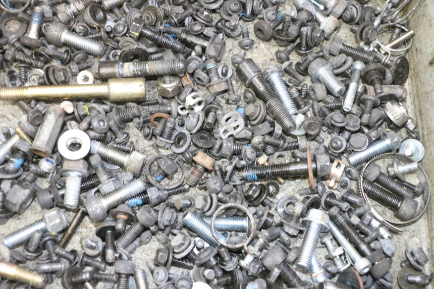 photo de TORNILLOS QUADRO 4 4D 350 (2015 - 2018)