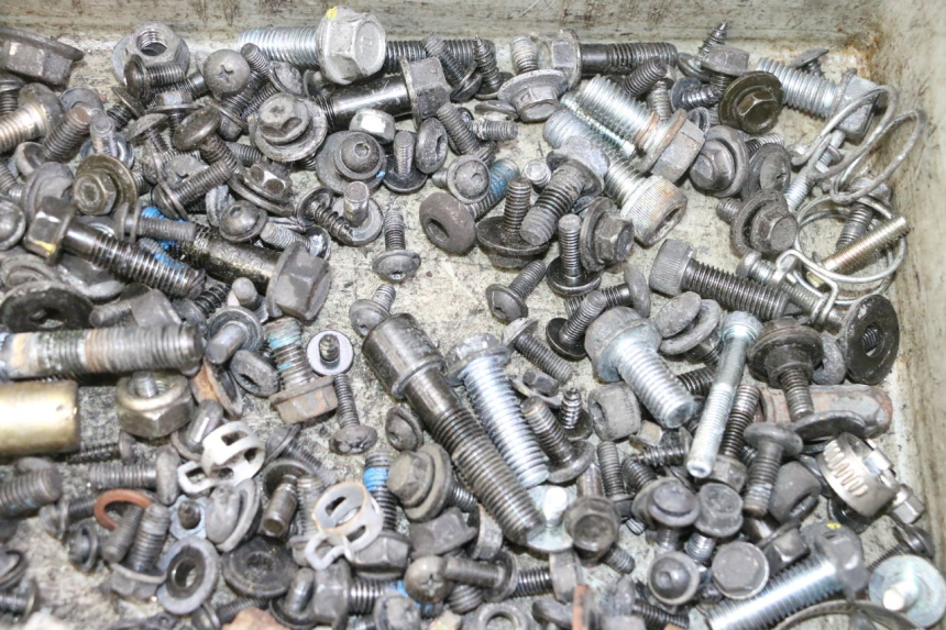 photo de TORNILLOS QUADRO 4 4D 350 (2015 - 2018)