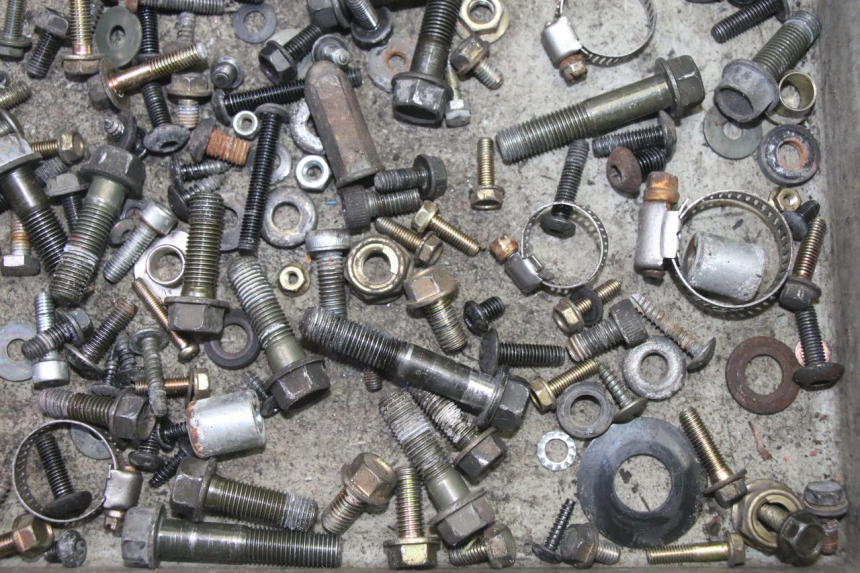 photo de TORNILLOS ADIVA AD3 300 (2014 - 2020) - Primer plano técnico