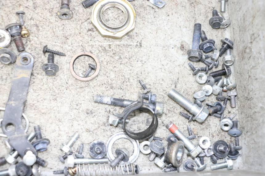 photo de BOLSA DE TORNILLERÍA TORNILLO KYMCO AGILITY 4T 50 (2018 - 2022) - Otra perspectiva