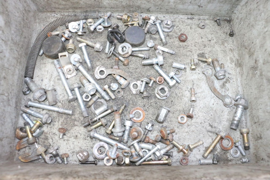 photo de TORNILLOS HYOSUNG GV AQUILA 125 (2000 - 2004)