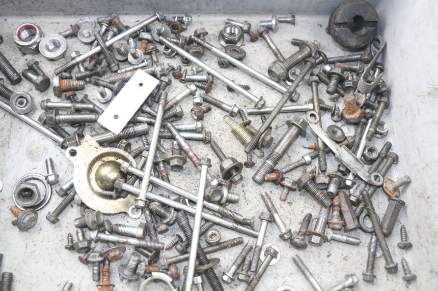 photo de BOLSA DE TORNILLERÍA TORNILLO JONWAY AZTRAL 125 (2008 - 2017)