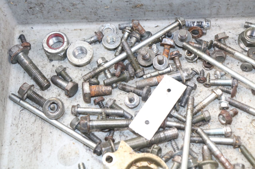 photo de BOLSA DE TORNILLERÍA TORNILLO JONWAY AZTRAL 125 (2008 - 2017)