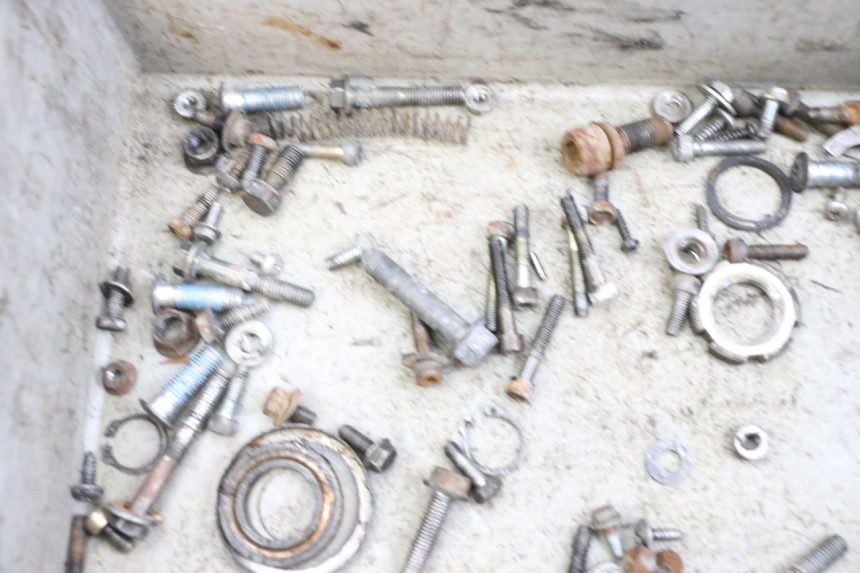 photo de BOLSA DE TORNILLERÍA TORNILLO MBK BOOSTER SPIRIT 50 (2004 - 2017) - Zoom estado de uso