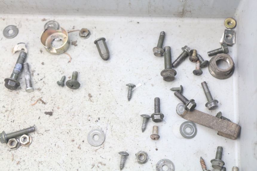 photo de BOLSA DE TORNILLERÍA TORNILLO TNT MOTOR BOSTON 4T 50 (2018 - 2025)