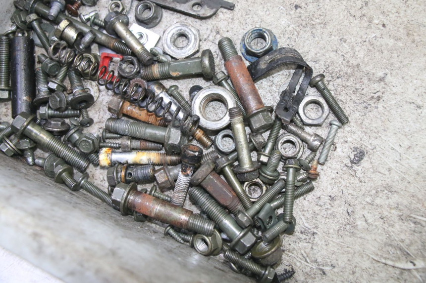 photo de BOLSA DE TORNILLERÍA TORNILLO TNT MOTOR BOSTON 4T 50 (2018 - 2025)