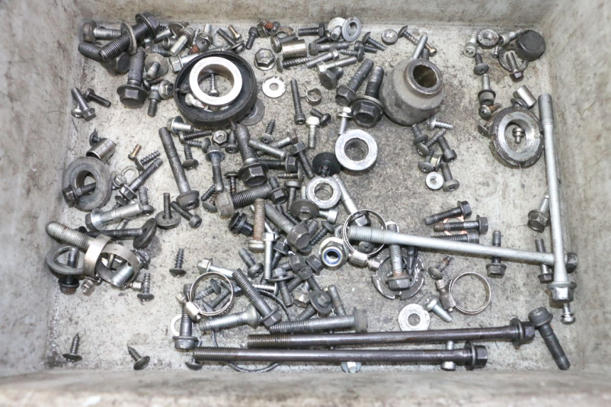 photo de BOLSA DE TORNILLERÍA TORNILLO SUZUKI BURGMAN 125 (2007 - 2014)