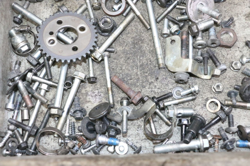 photo de BOLSA DE TORNILLERÍA TORNILLO SUZUKI BURGMAN 125 (2007 - 2014)