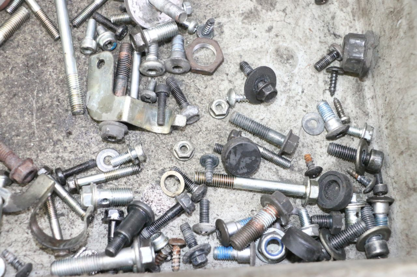 photo de BOLSA DE TORNILLERÍA TORNILLO SUZUKI BURGMAN 125 (2007 - 2014)