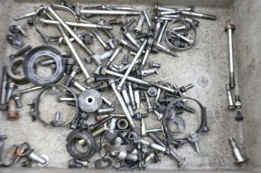 photo de TORNILLOS SUZUKI BURGMAN EXECUTIVE ABS 650 (2006 - 2012) - Detalle de la pieza