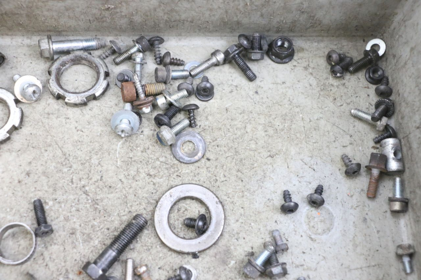 photo de BOLSA DE TORNILLERÍA TORNILLO YAMAHA BW'S EASY 50 (2013 - 2016) - Primer plano técnico