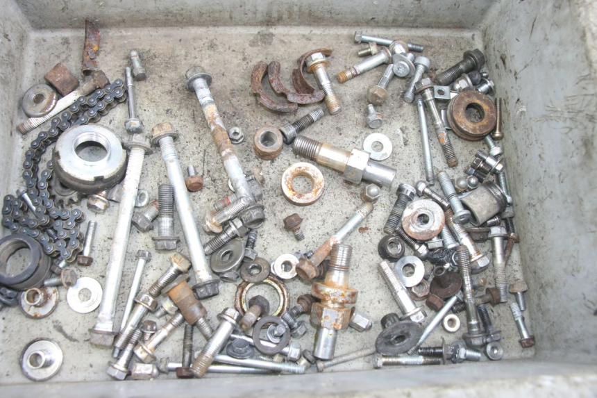 photo de BOLSA DE TORNILLERÍA TORNILLO HONDA CA REBEL 125 (1995 - 2001)