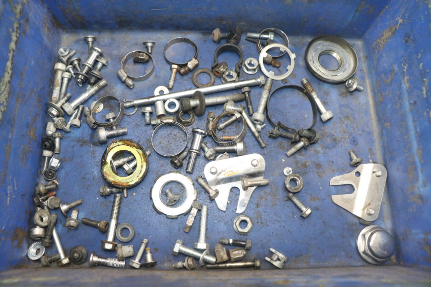 photo de BOLSA DE TORNILLERÍA TORNILLO HONDA CBF 500 (2004 - 2007)