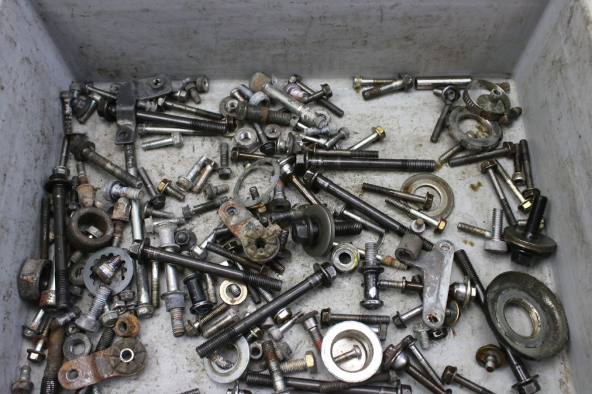 photo de BOLSA DE TORNILLERÍA TORNILLO HONDA CBF 500 (2004 - 2007)