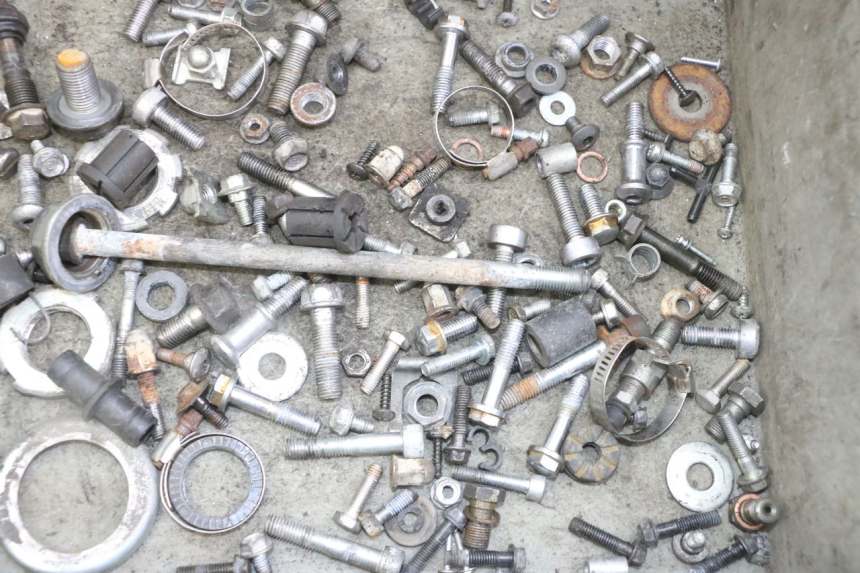 photo de BOLSA DE TORNILLERÍA TORNILLO HONDA CBF 500 (2004 - 2007)
