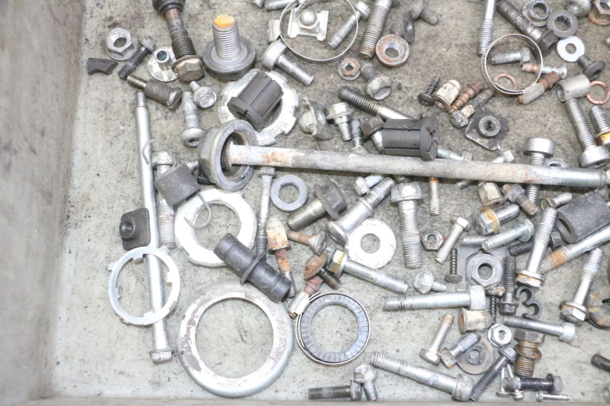 photo de BOLSA DE TORNILLERÍA TORNILLO HONDA CBF 500 (2004 - 2007)