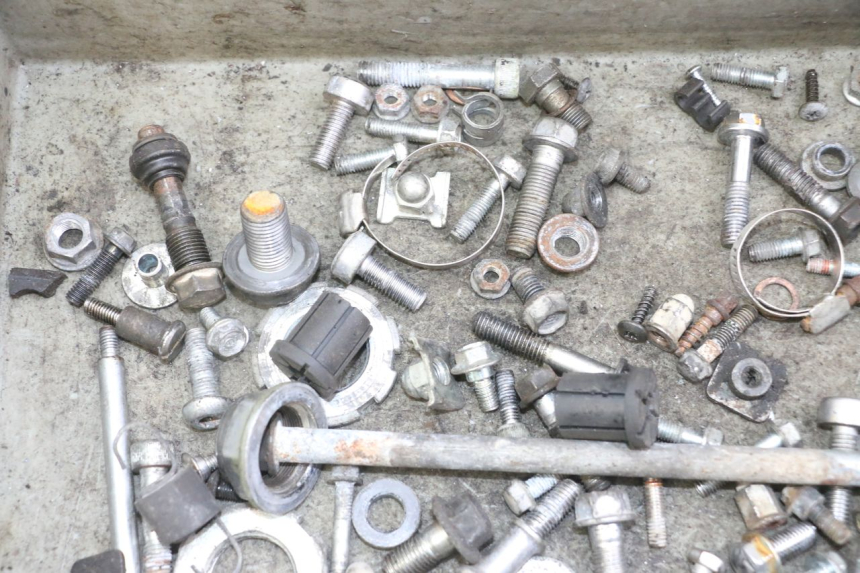 photo de BOLSA DE TORNILLERÍA TORNILLO HONDA CBF 500 (2004 - 2007)