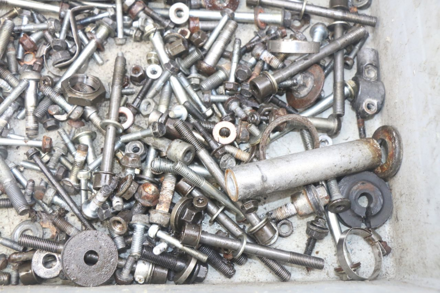 photo de BOLSA DE TORNILLERÍA TORNILLO HONDA CBR RR FIREBLADE 900 (1992 - 1994)