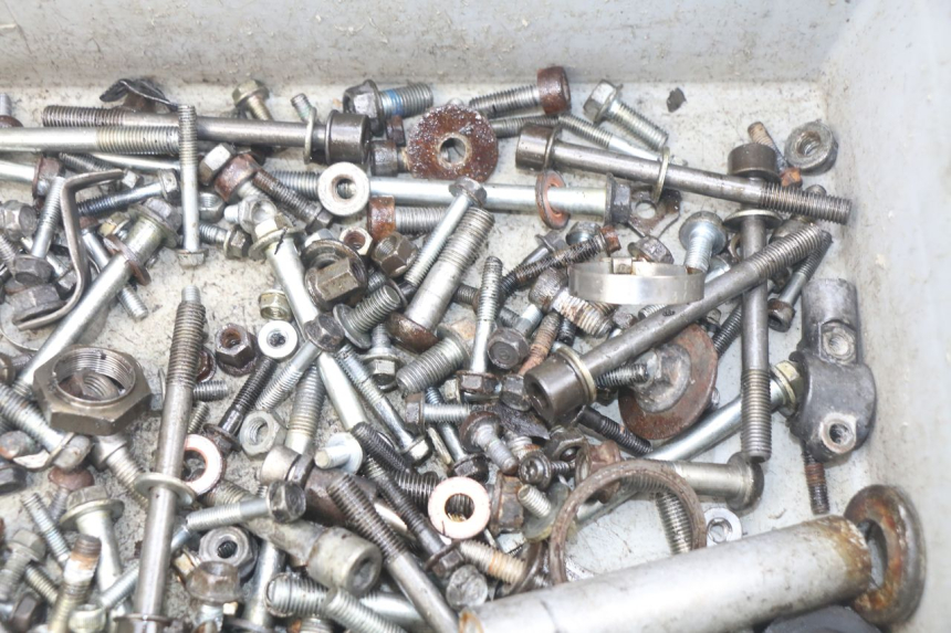 photo de BOLSA DE TORNILLERÍA TORNILLO HONDA CBR RR FIREBLADE 900 (1992 - 1994)