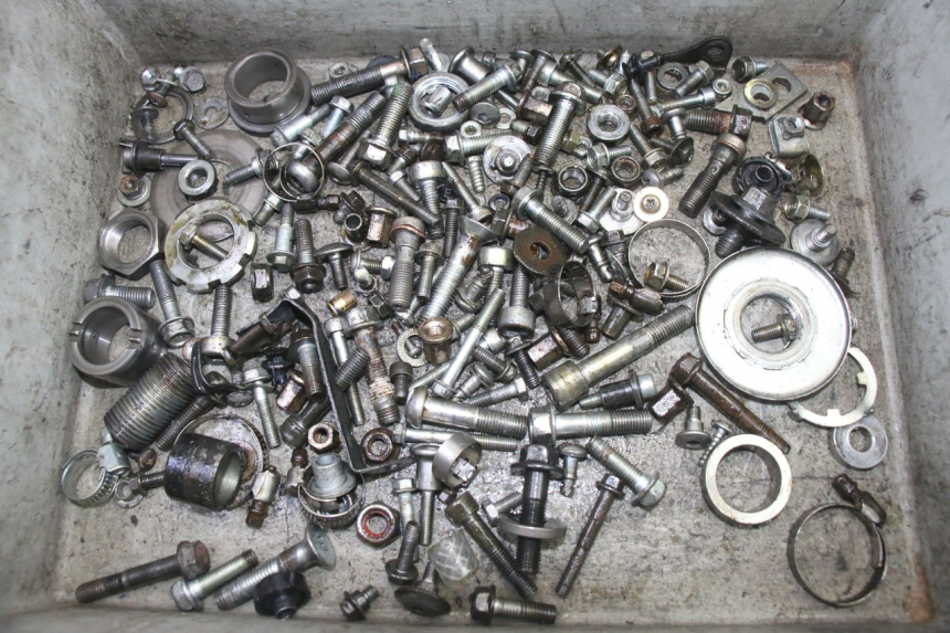 photo de BOLSA DE TORNILLERÍA TORNILLO HONDA CBR RR FIREBLADE 900 (1992 - 1994)