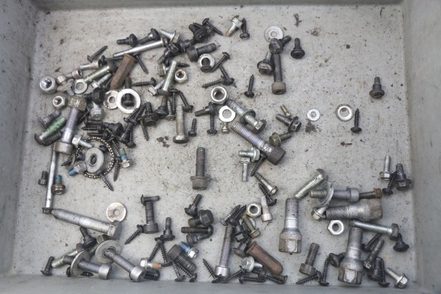 photo de BOLSA DE TORNILLERÍA TORNILLO PEUGEOT CITYSTAR 50 (2013 - 2017)