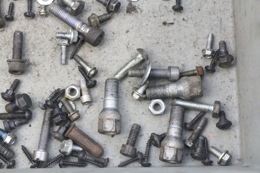photo de BOLSA DE TORNILLERÍA TORNILLO PEUGEOT CITYSTAR 50 (2013 - 2017)