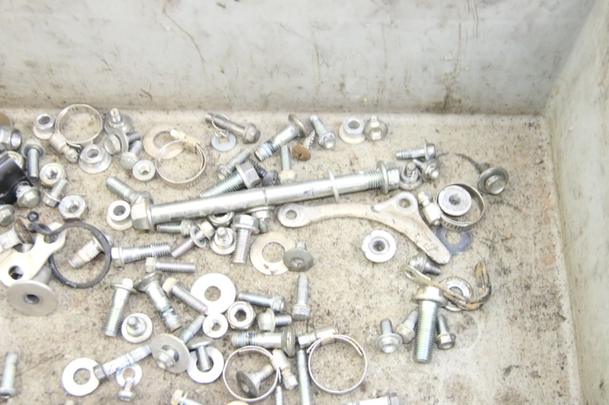 photo de BOLSA DE TORNILLERÍA TORNILLO HONDA CRF 250 (2010 - 2013)