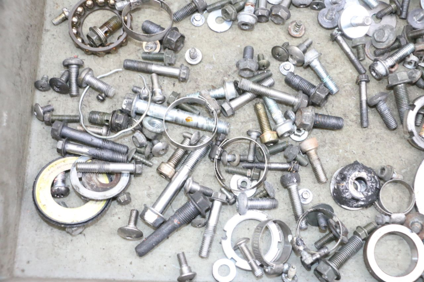 photo de TORNILLOS SUZUKI DL V STROM 1000 (2002 - 2007) - Otra perspectiva