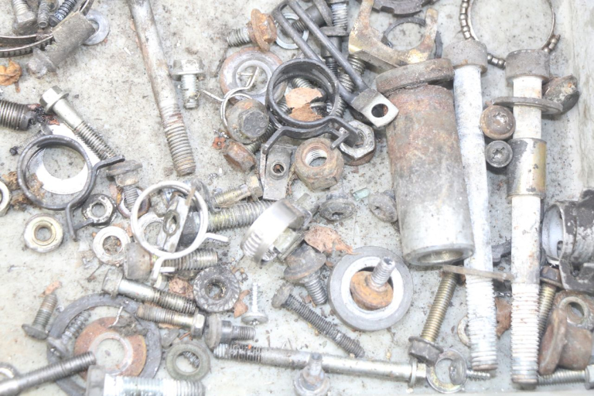 photo de TORNILLOS PEUGEOT ELYSEO 125 (1999 - 2004)