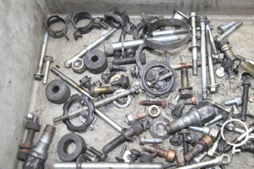 photo de TORNILLOS PEUGEOT ELYSEO 125 (1999 - 2004)