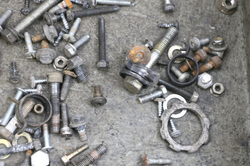 photo de TORNILLOS PEUGEOT ELYSEO 125 (1999 - 2004) - Vista general del producto