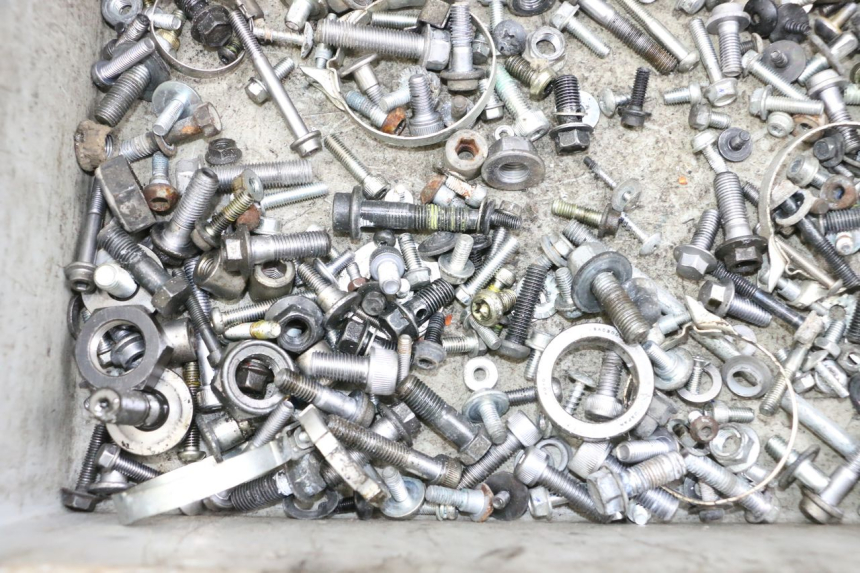 photo de BOLSA DE TORNILLERÍA TORNILLO YAMAHA FJR ABS 1300 (2006 - 2012) - Otra perspectiva