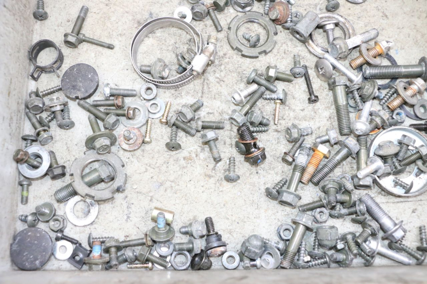 photo de TORNILLOS MBK FLAME X 125 (2007 - 2016) - Otra perspectiva